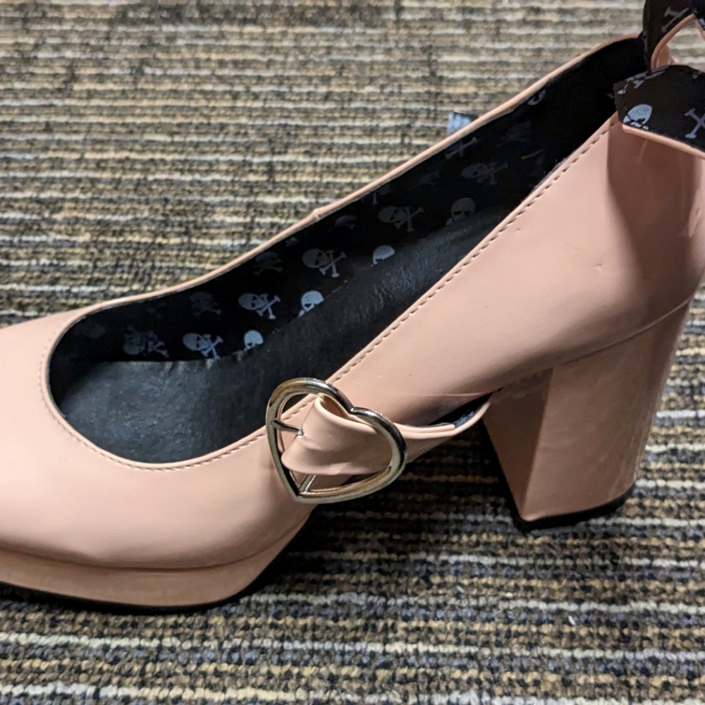 LAMODA Chunky Platform Heels Pink and Black Size 9.5-10(Runs Small)